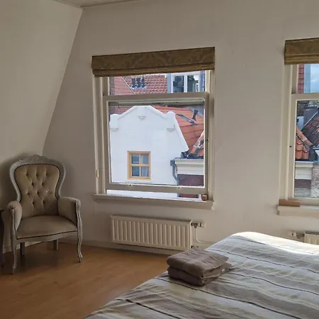 Spacious Double In Historic