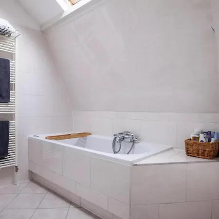 Spacious Double In Historic Rum i privatbostad Gouda
