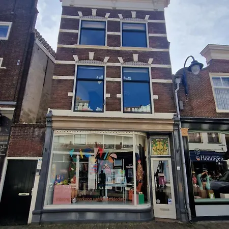 Spacious Double In Historic Rum i privatbostad *